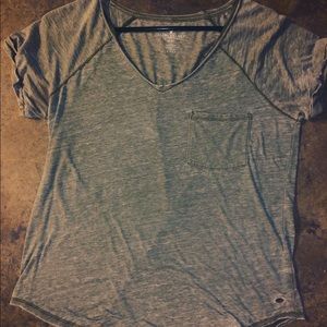 American Eagle green t-shirt